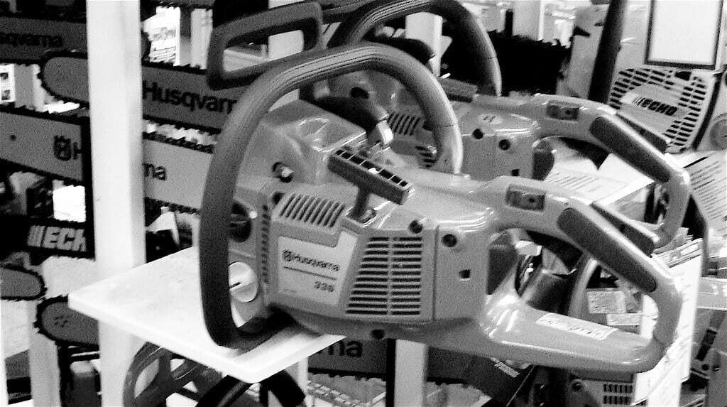 Tips on How to Use a Chainsaw Safely - Kyle's Garage