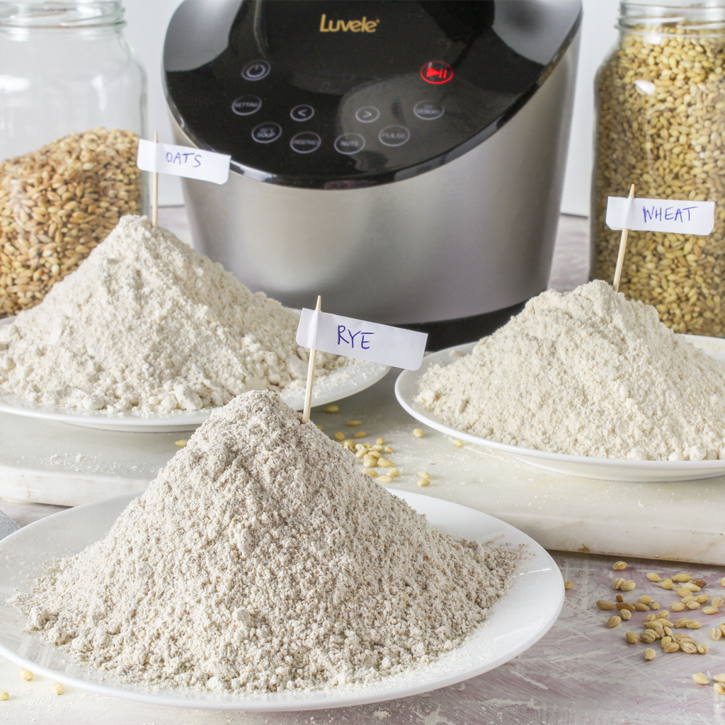 Grinding whole-grains into flour with a blender is easy - Luvele US