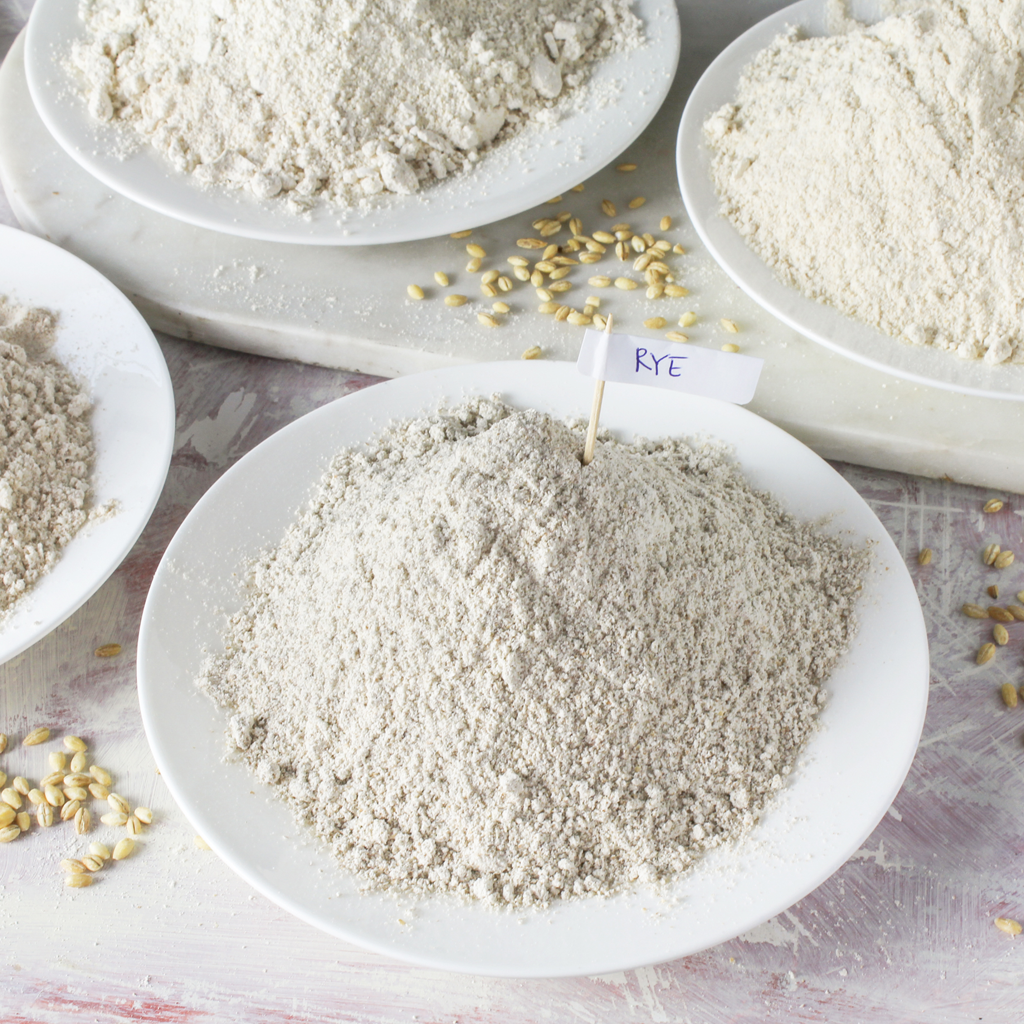 You Should Grind Your Own Flour – 4 HUGE Reasons – Farm Fresh For Life ...