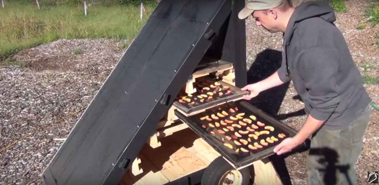 How to Build a Solar Dehydrator - Modern Farmer How to Build a Solar Dehydrator - Modern Farmer