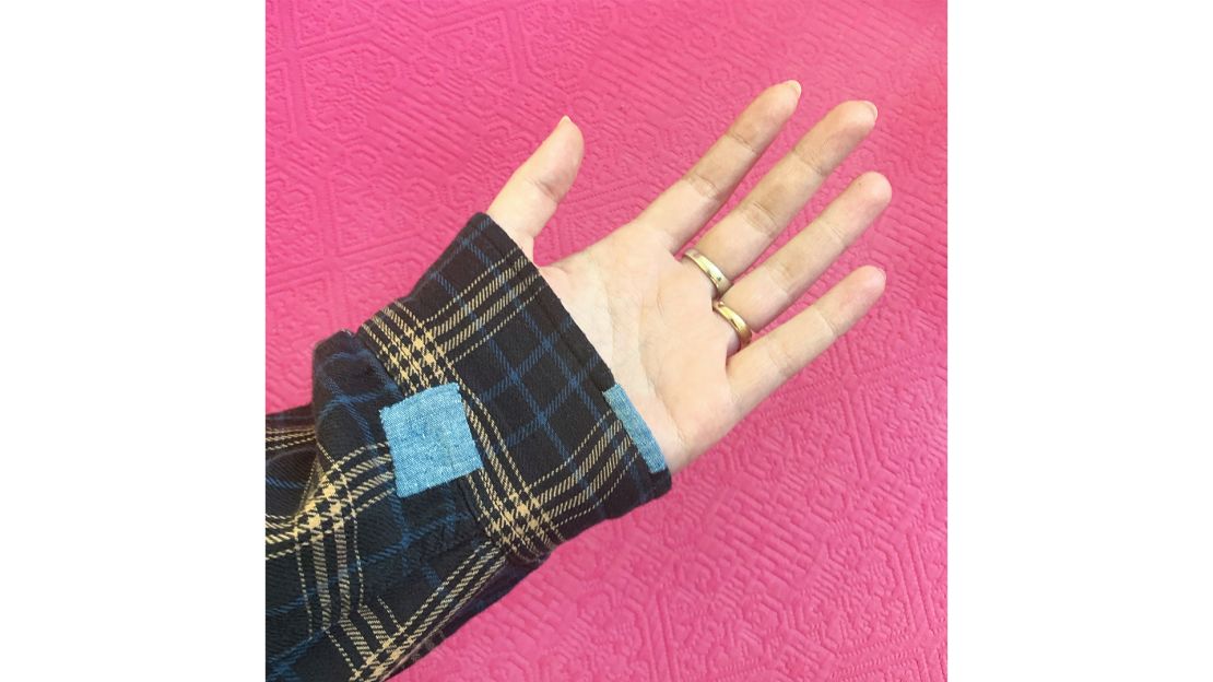 Simple ways to repair your clothes: Learn how to mend and patch your ... Simple ways to repair your clothes: Learn how to mend and patch your ...