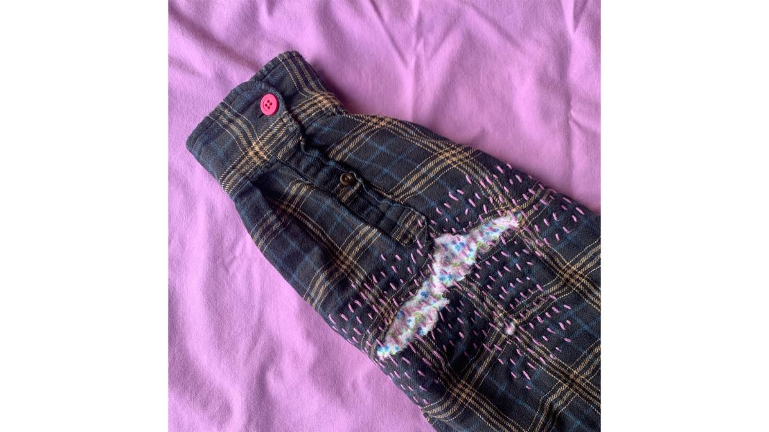 Simple ways to repair your clothes: Learn how to mend and patch your ... Simple ways to repair your clothes: Learn how to mend and patch your ...